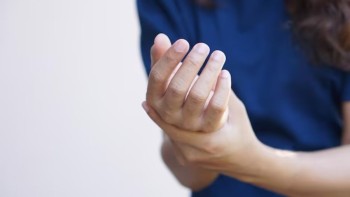 Cảnh báo cholesterol cao nếu có dấu hiệu bất thường ở bàn tay