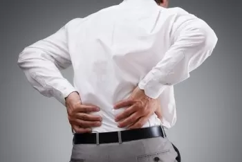 Phân biệt giữa triệu chứng đau thận và đau lưng