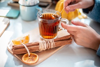 Vì sao trà quế được mệnh danh là thức uống  “trẻ mãi không già”?