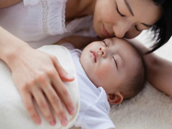 Một số mẹo chăm sóc giấc ngủ của trẻ sơ sinh 2