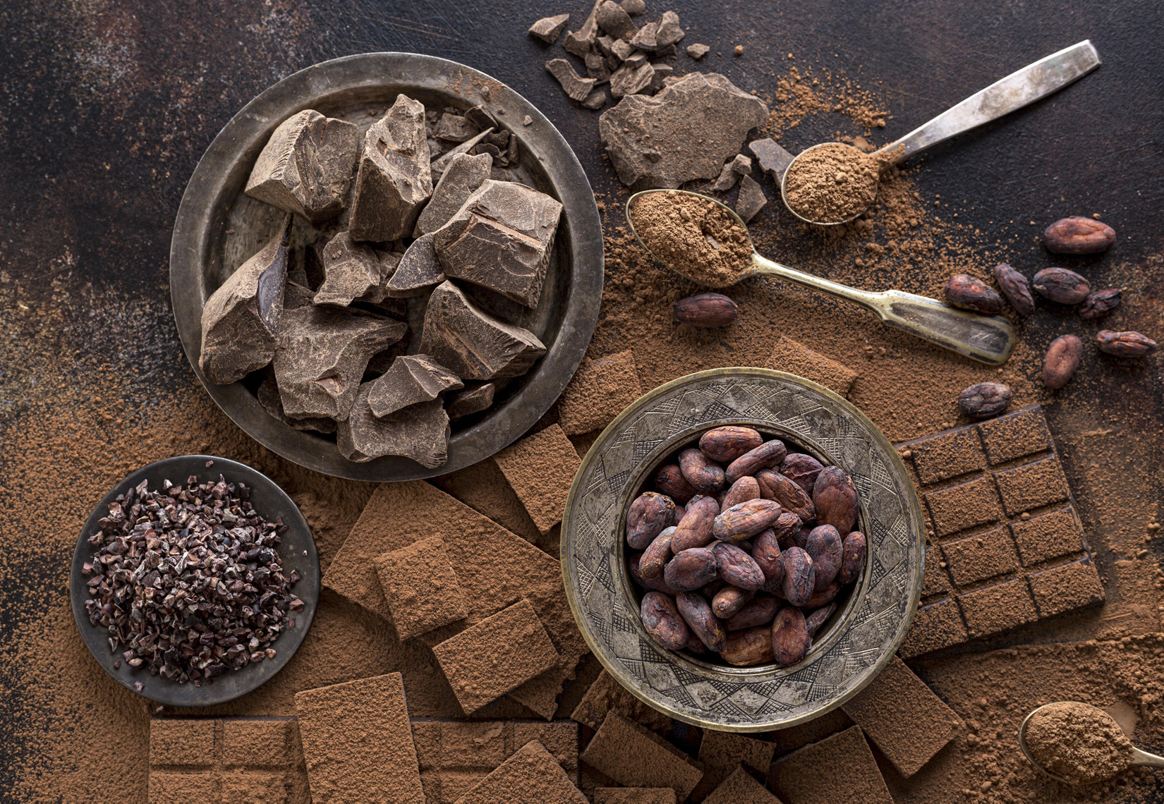 chocolate with plate cocoa beans