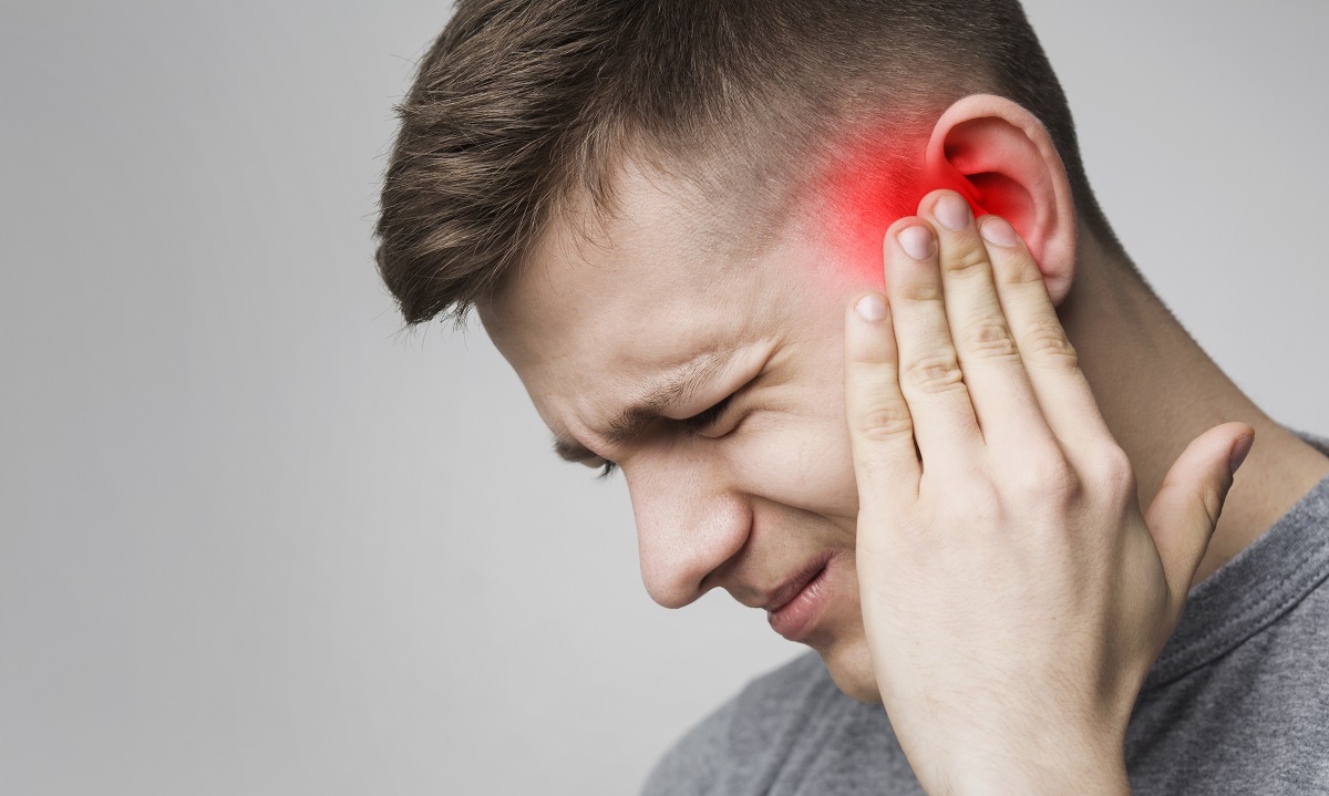 4 căn bệnh gây ra cơn đau tai vô cùng khó chịu 1