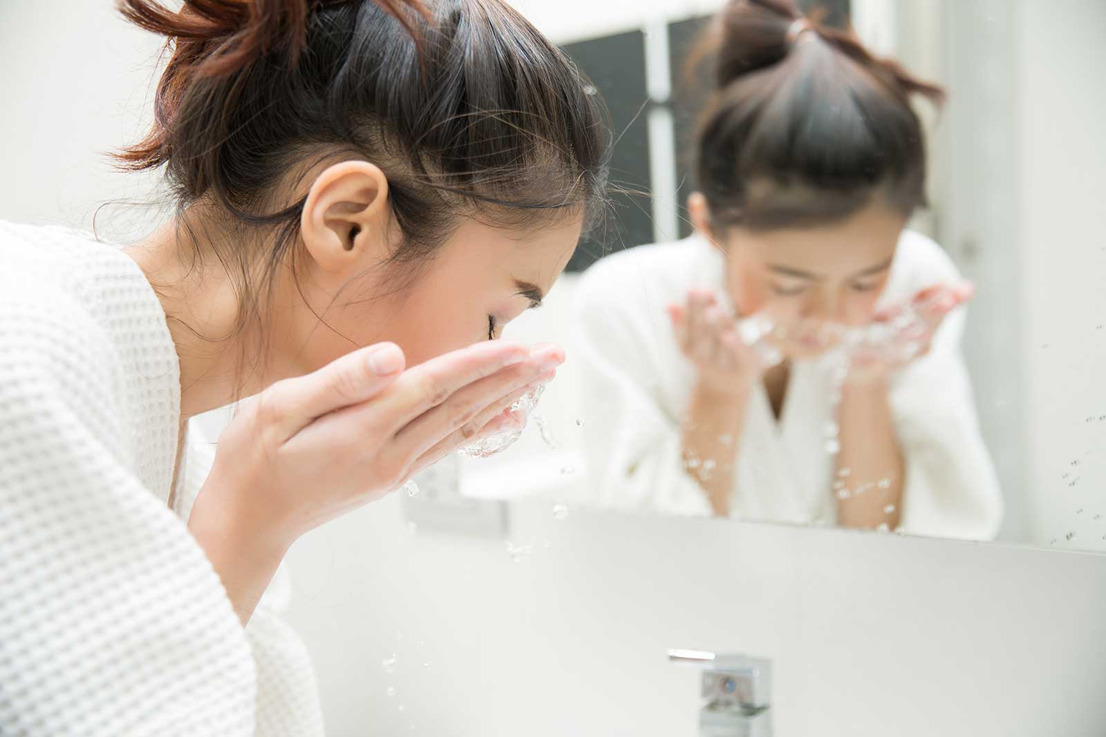 5 tác dụng phụ của việc rửa mặt bằng xà phòng 1