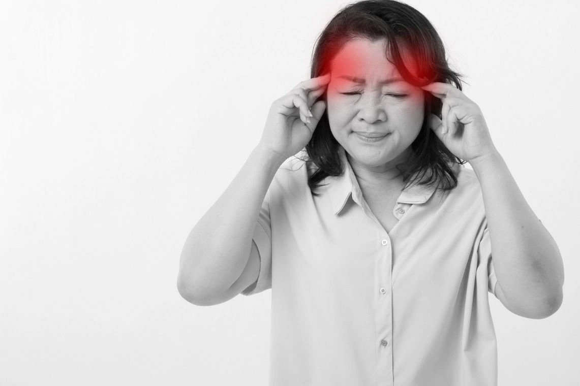 Bấm huyệt có thể giảm đau đầu 2