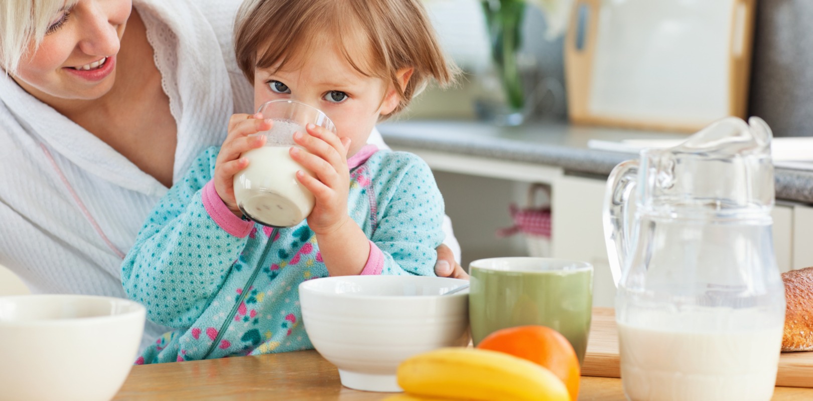 “Lợi bất cập hại” khi trẻ uống quá nhiều sữa 1