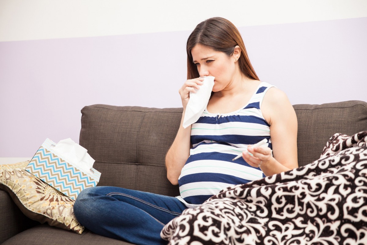 Mẹ bầu bị cúm cần làm gì để đảm bảo sức khỏe cho mẹ và em bé 1