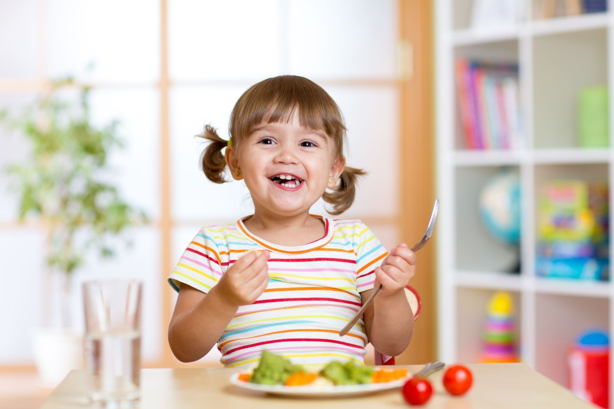 Trẻ hai tuổi ăn gì phát triển trí não 1