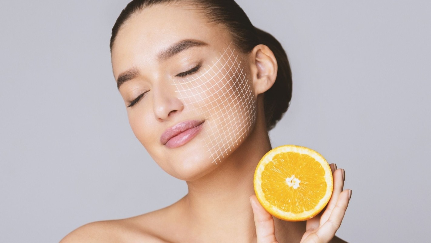 Da dầu mụn có nên dùng serum vitamin C không 1