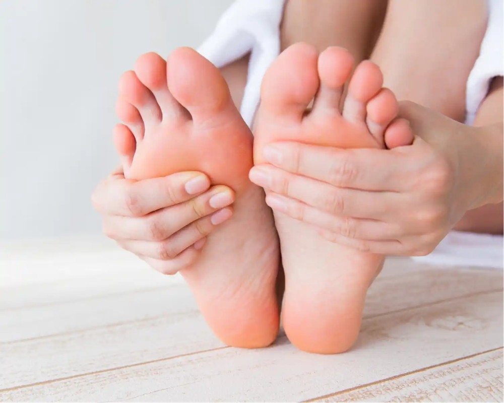 Nhiều nguy cơ sức khỏe do bàn chân lạnh 2