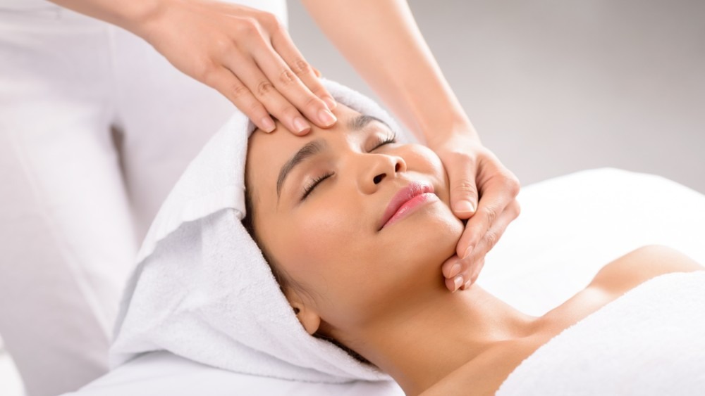 Cách Massage Mặt Giúp Giảm Nếp Nhăn Hiệu Quả   1