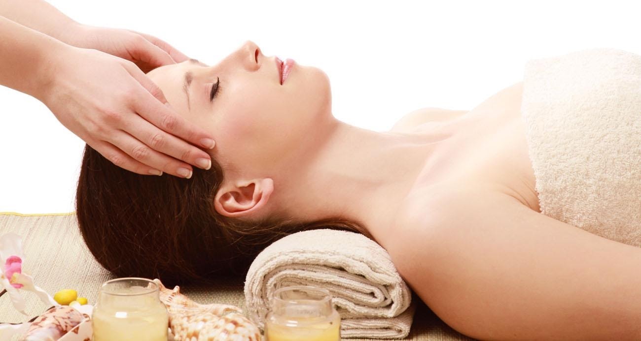 Cách Massage Mặt Giúp Giảm Nếp Nhăn Hiệu Quả 3