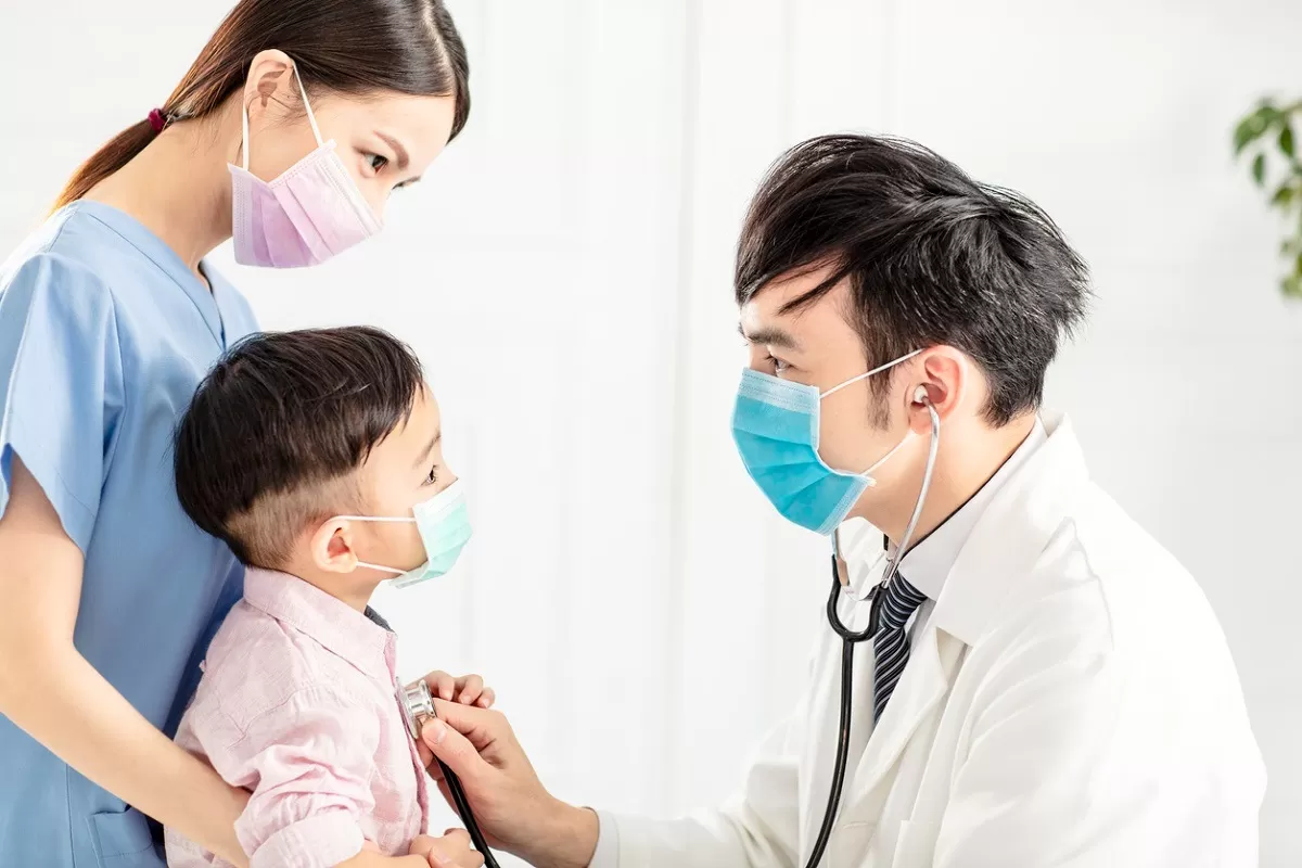 Làm Sao Để Trẻ Không Sợ Khám Bác Sĩ?