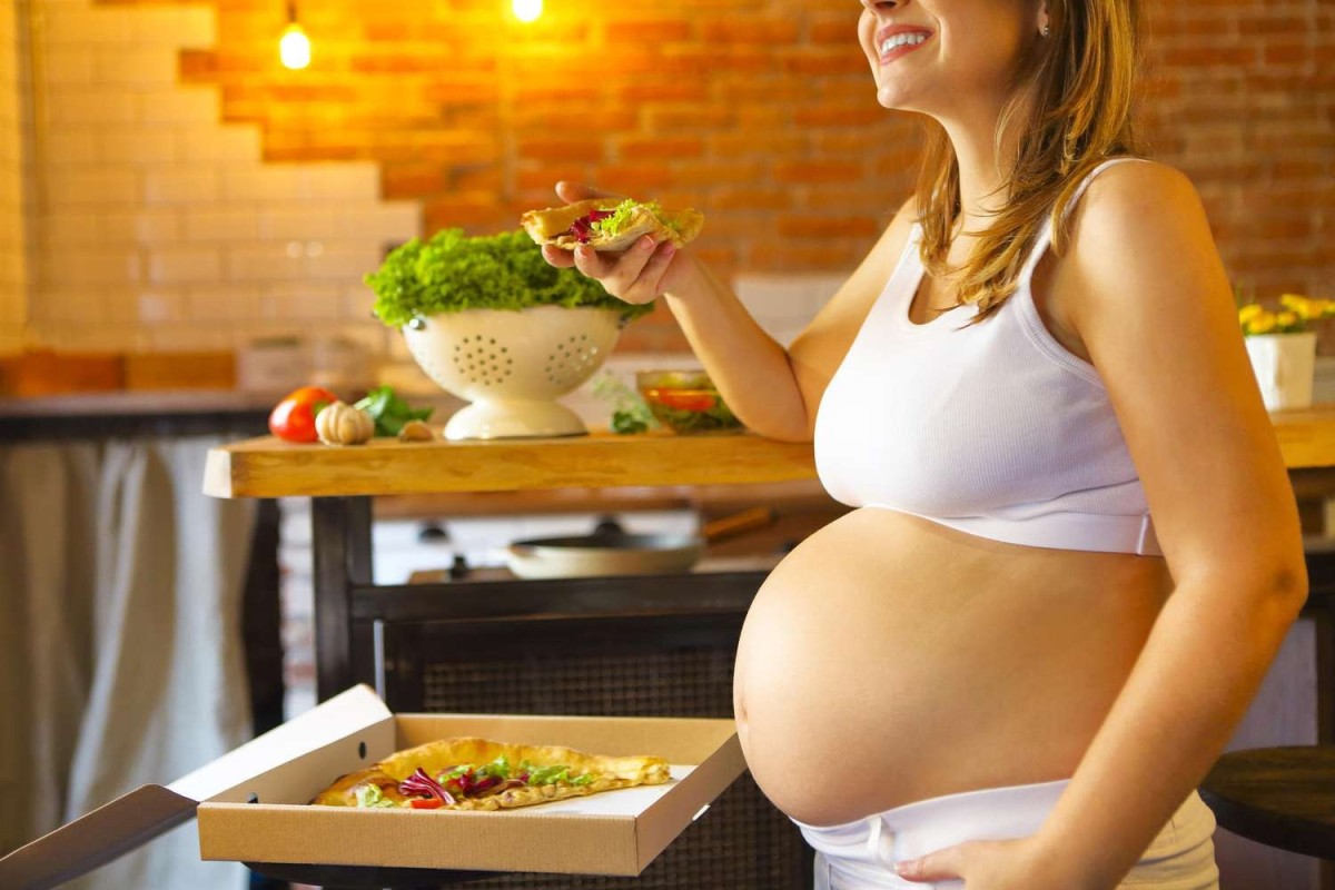 Dinh Dưỡng Cho Mẹ Bầu 3 Tháng Đầu 2