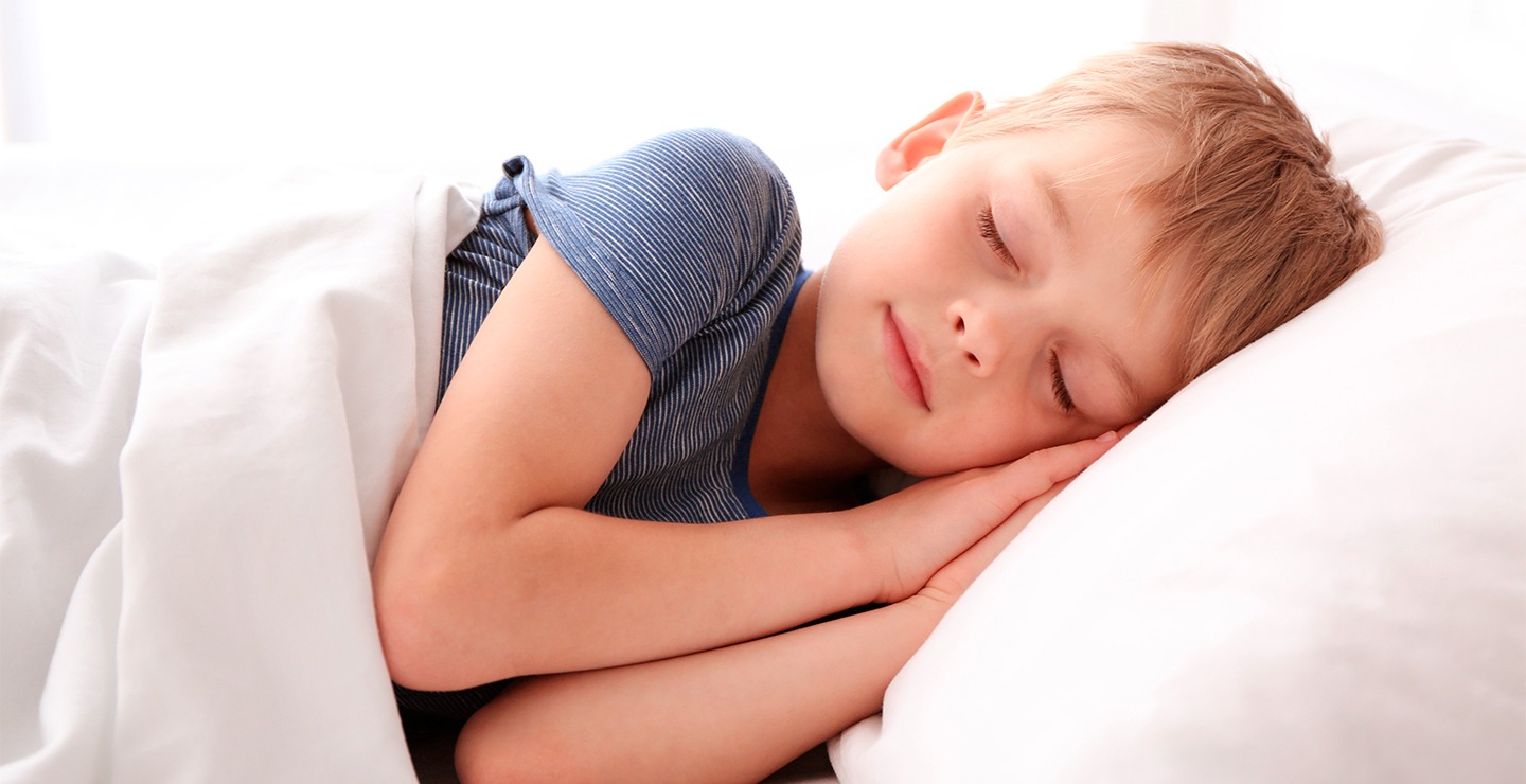 Bí quyết rèn bé ngủ đúng giờ 1