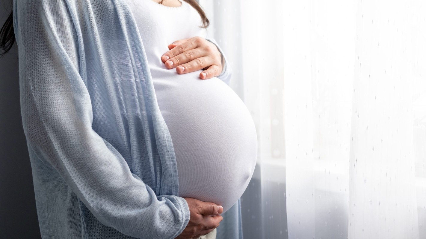 Mẹ bầu tuổi 30+: Dinh dưỡng & vận động thế nào để mẹ khỏe – con an toàn?