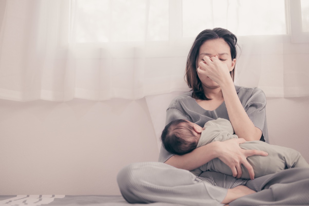 Mẹ stress – con chịu thiệt: Hiểu để bảo vệ sự phát triển toàn diện của bé