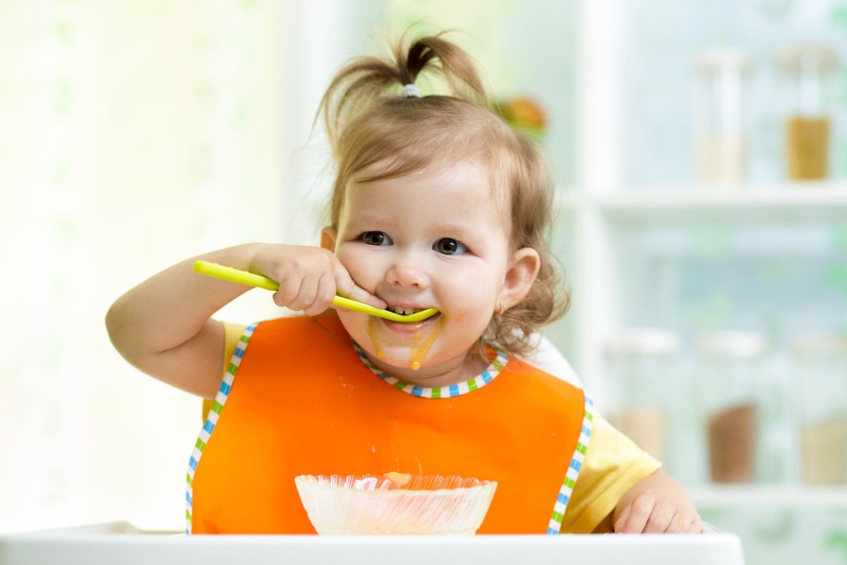 Tạo thói quen sinh hoạt lành mạnh cho bé: Bí quyết nuôi con khỏe từ những năm đầu đời